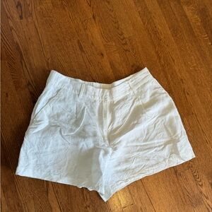 HM white Linen shorts.